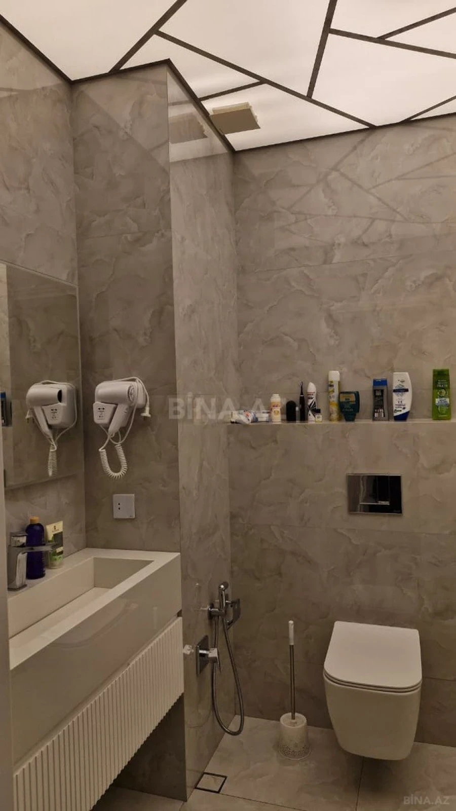 Satılır 4 otaqlı mənzil 156 m²