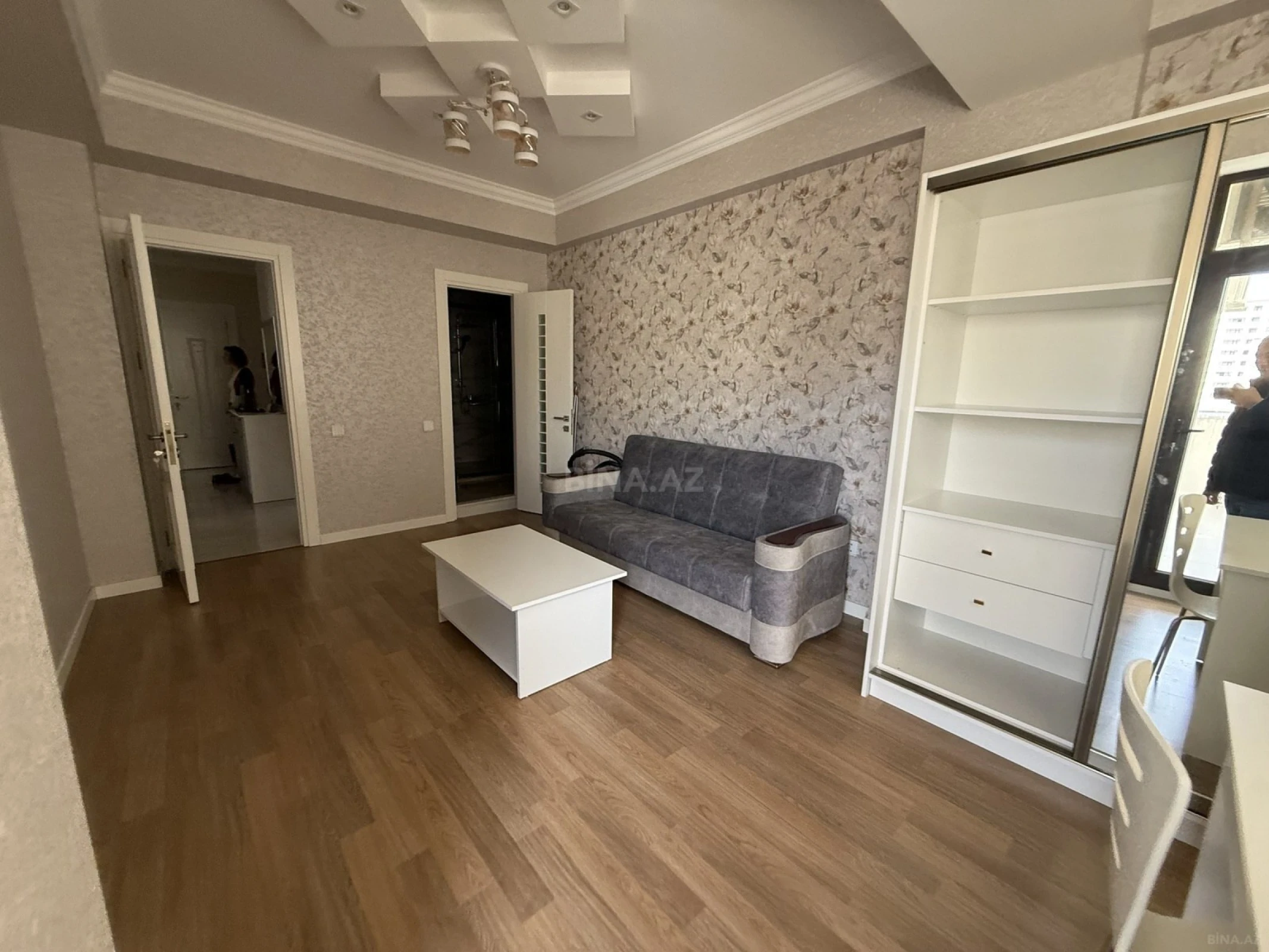 Kirayə verilir 3 otaqlı mənzil 130 m²