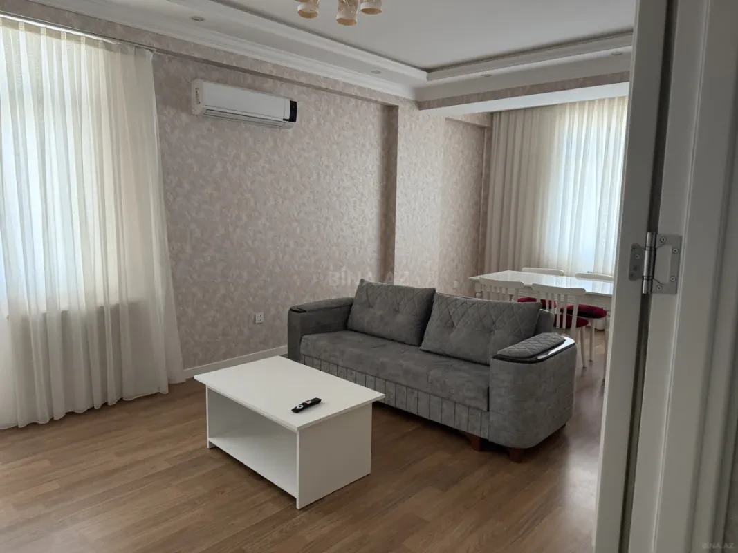 Kirayə verilir 3 otaqlı mənzil 130 m²