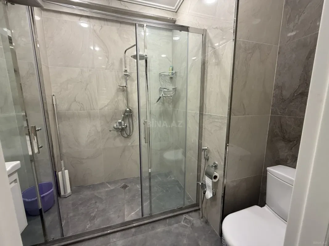 Kirayə verilir 3 otaqlı mənzil 130 m²