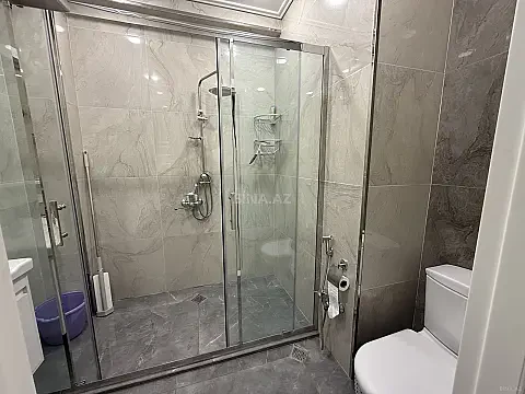 Kirayə verilir 3 otaqlı mənzil 130 m²