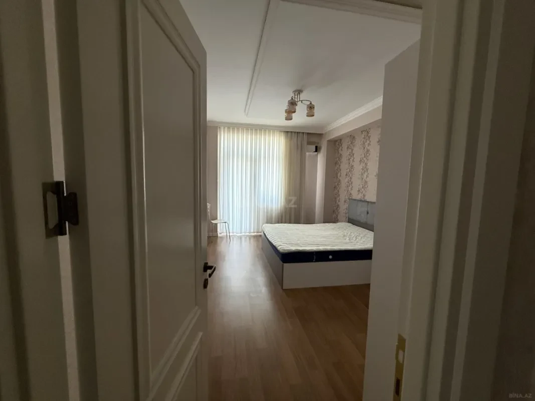 Kirayə verilir 3 otaqlı mənzil 130 m²