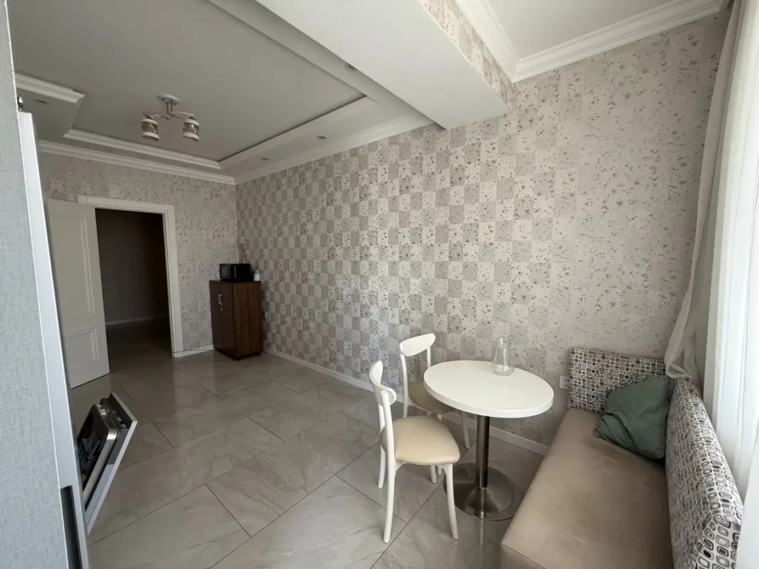 Kirayə verilir 3 otaqlı mənzil 130 m²