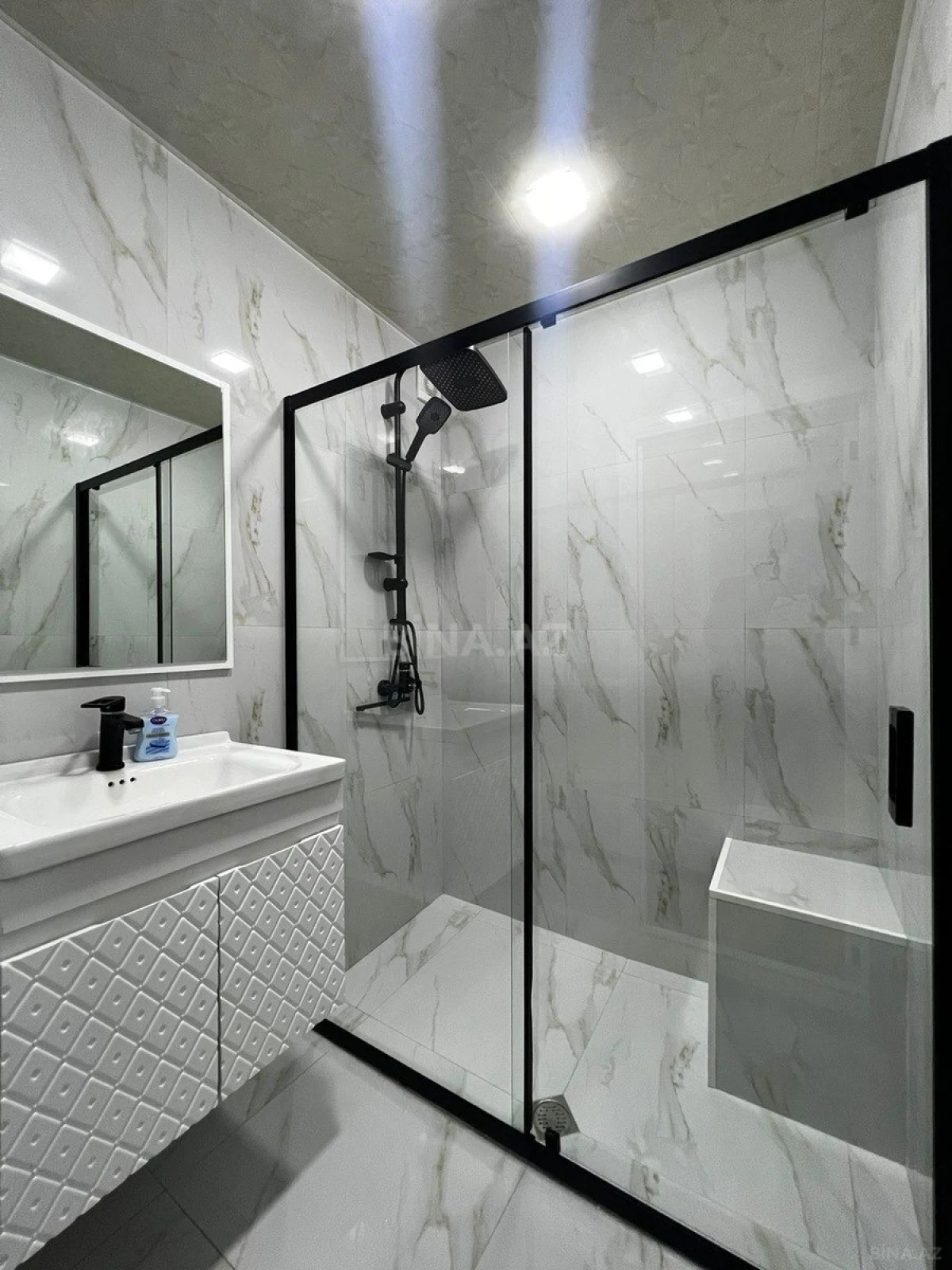 Satılır 2 otaqlı mənzil 56 m²