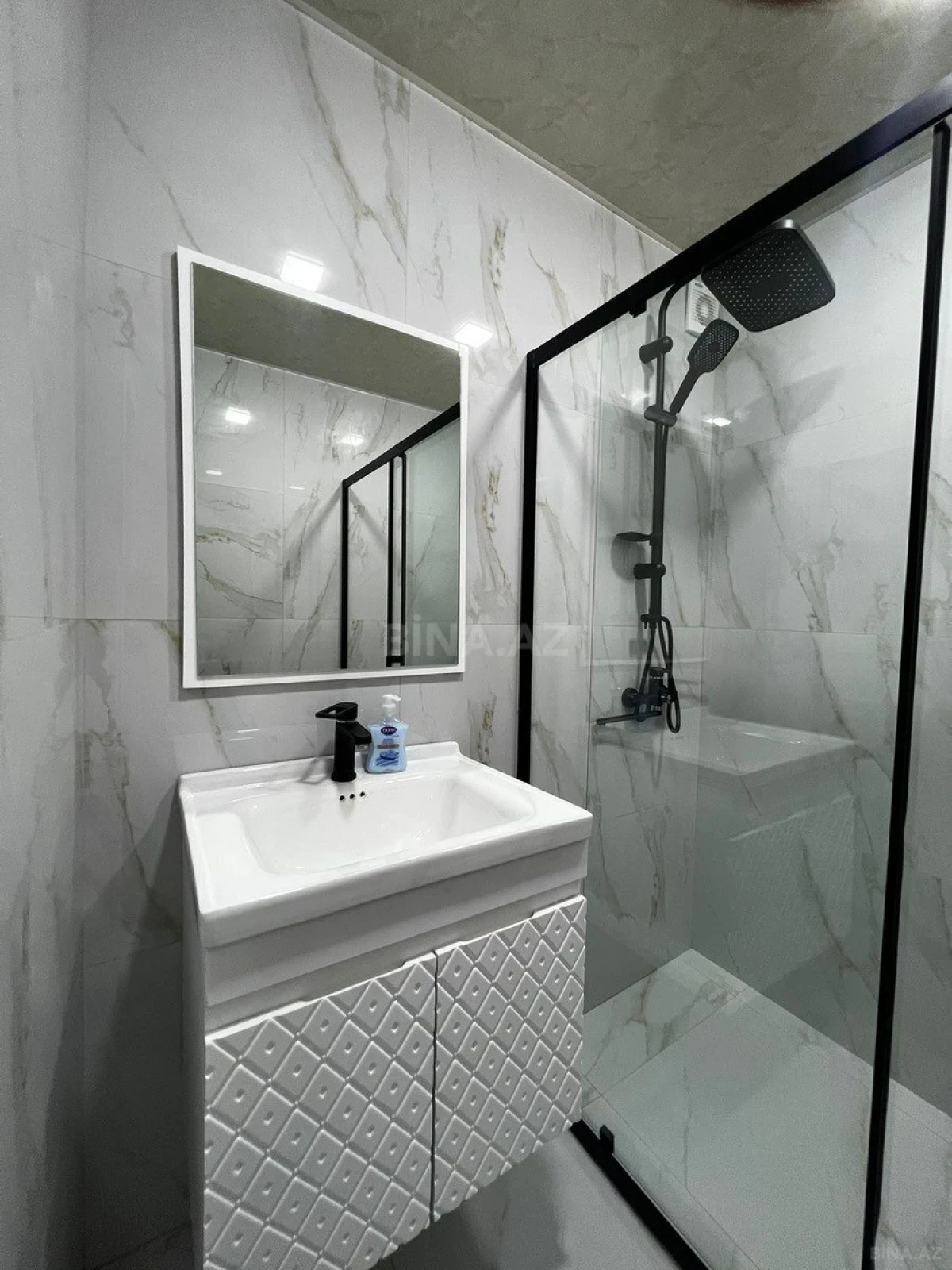 Satılır 2 otaqlı mənzil 56 m²