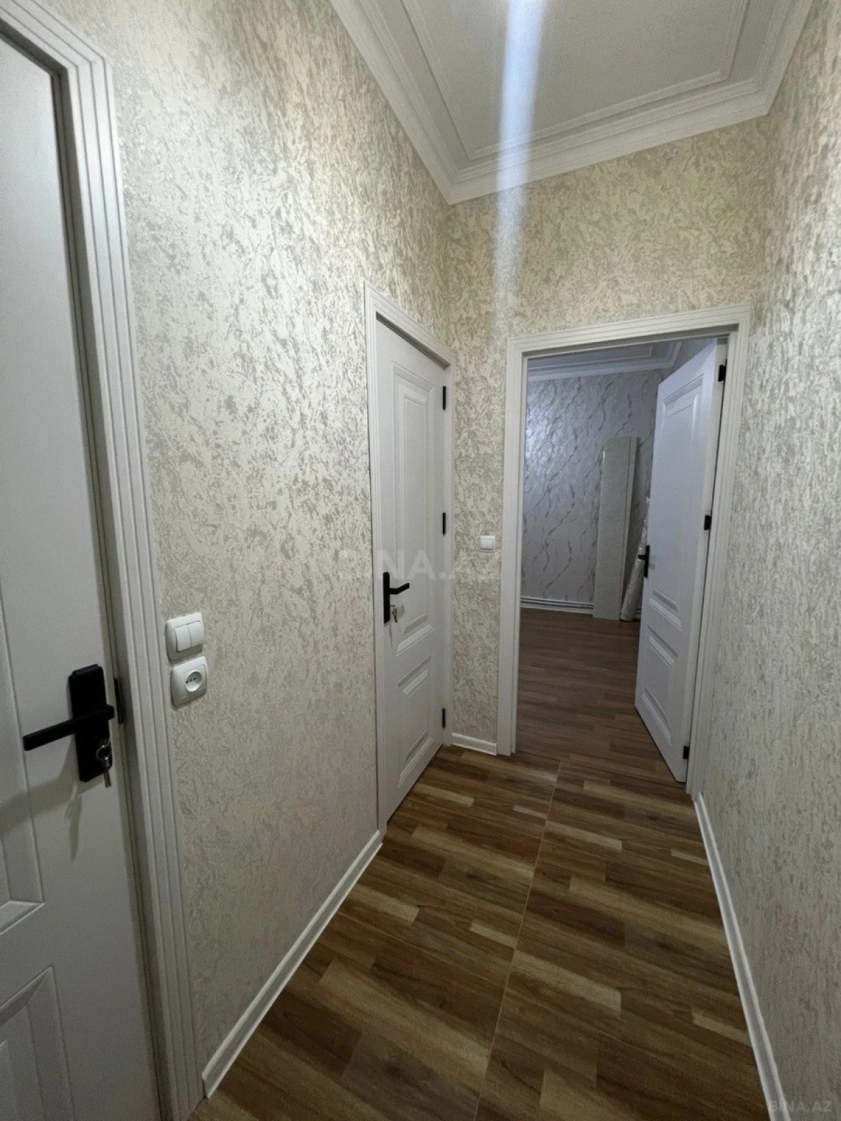 Satılır 2 otaqlı mənzil 56 m²