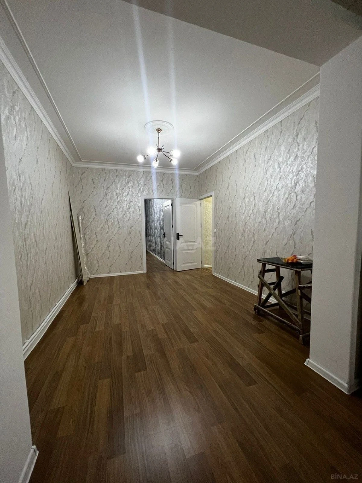 Satılır 2 otaqlı mənzil 56 m²