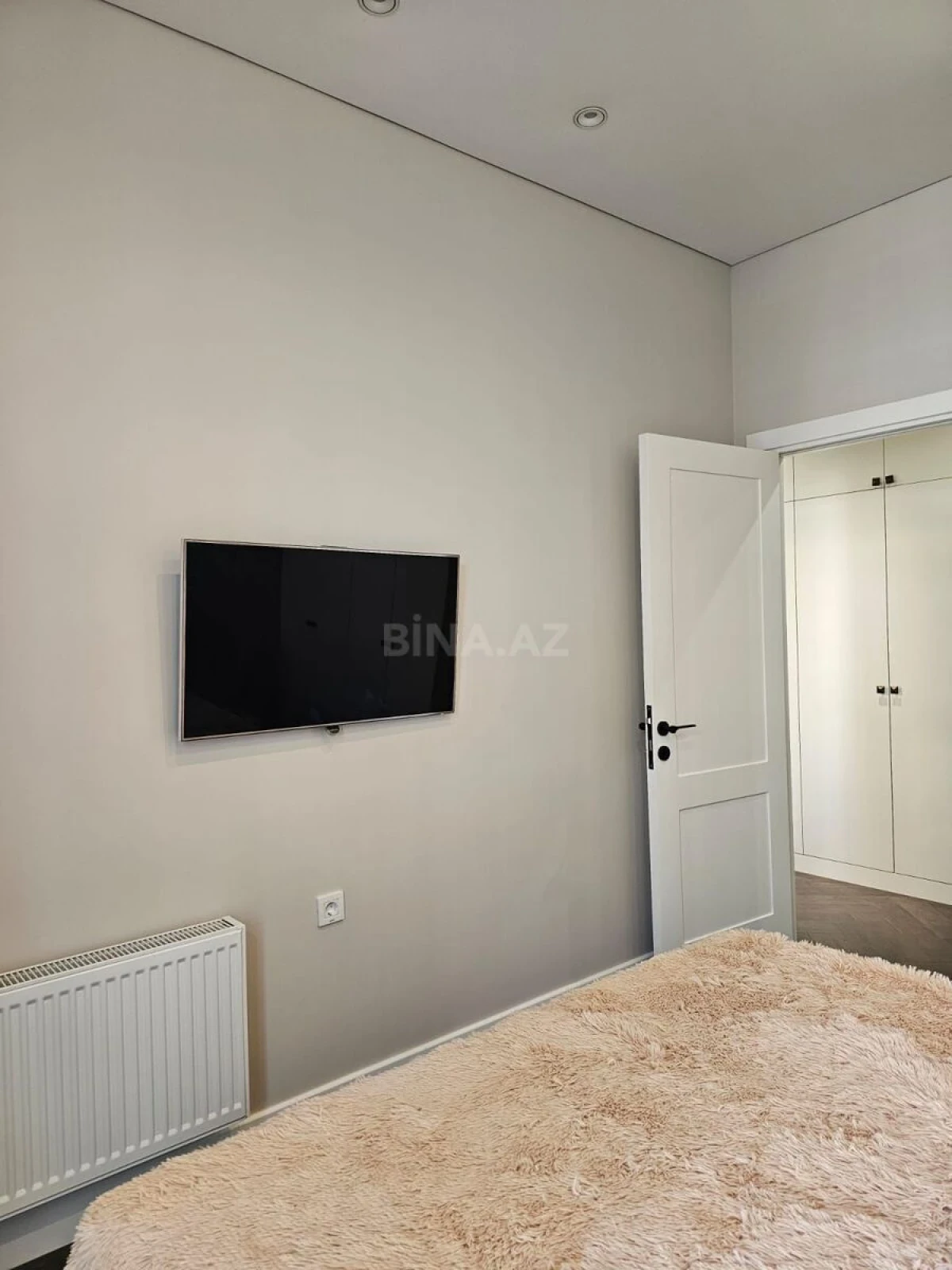 Kirayə verilir 2 otaqlı mənzil 62 m²