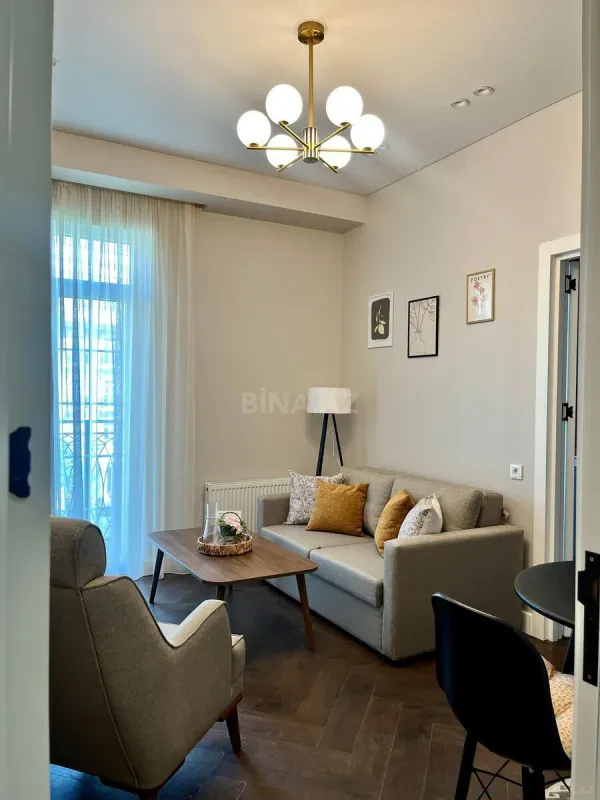 Kirayə verilir 2 otaqlı mənzil 62 m²