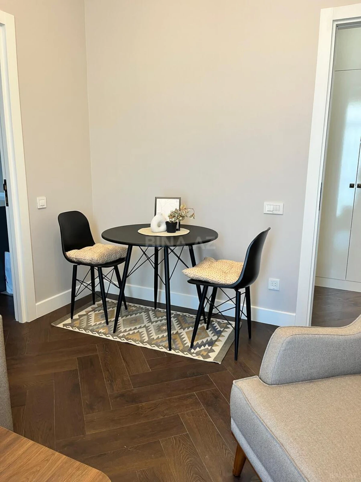Kirayə verilir 2 otaqlı mənzil 62 m²