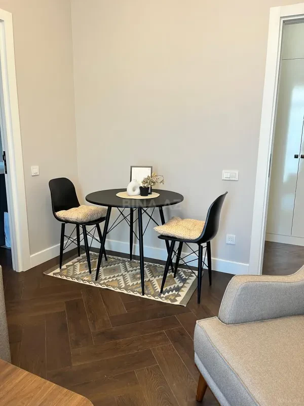 Kirayə verilir 2 otaqlı mənzil 62 m²