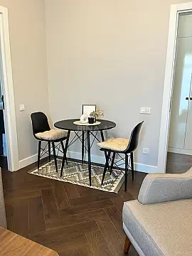 Kirayə verilir 2 otaqlı mənzil 62 m²