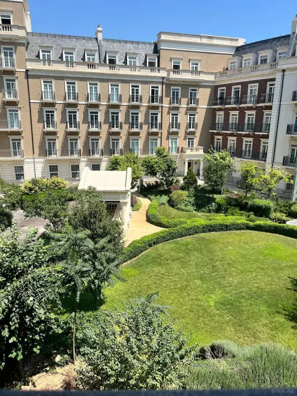 Kirayə verilir 2 otaqlı mənzil 62 m²