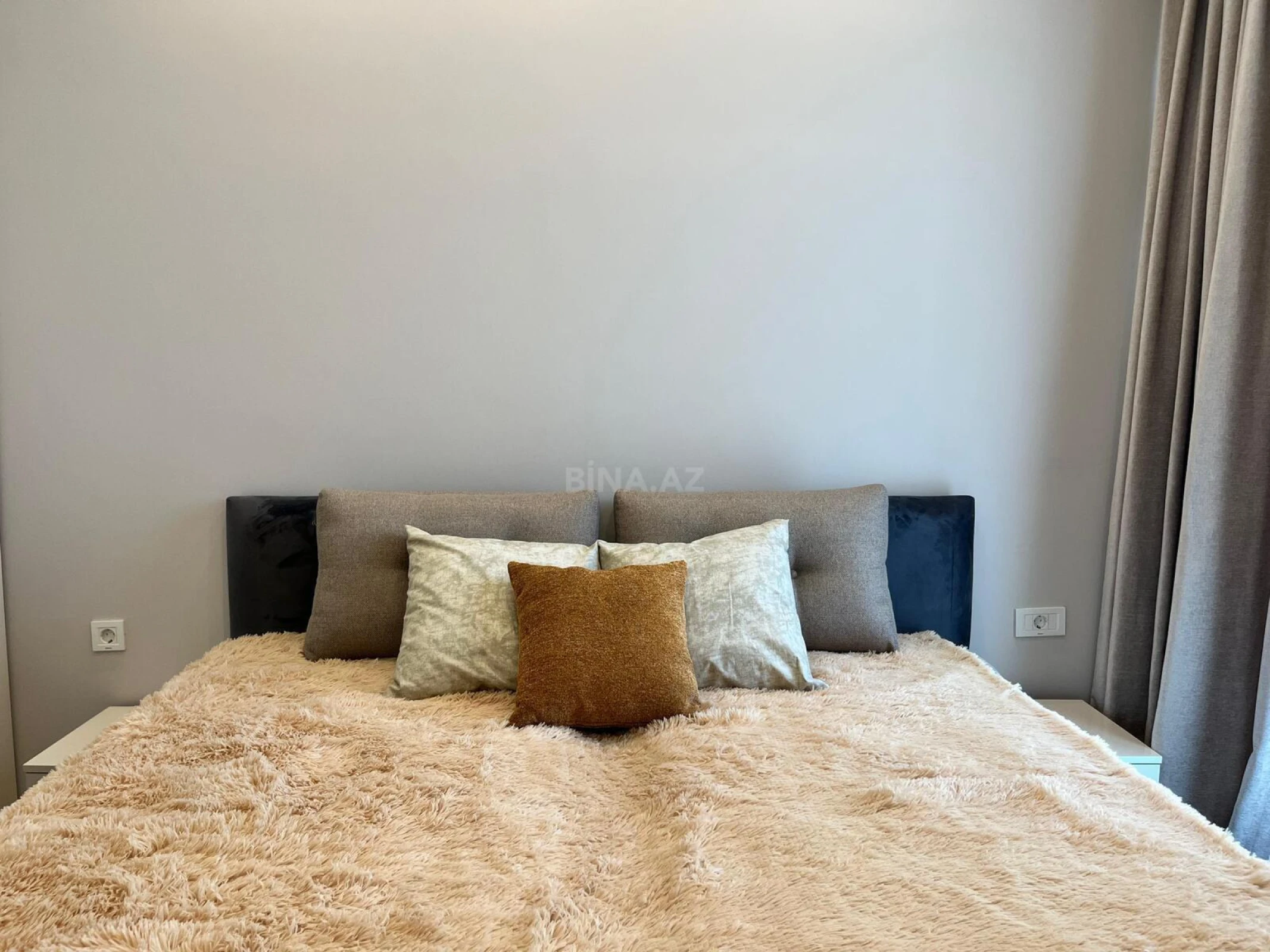 Kirayə verilir 2 otaqlı mənzil 62 m²