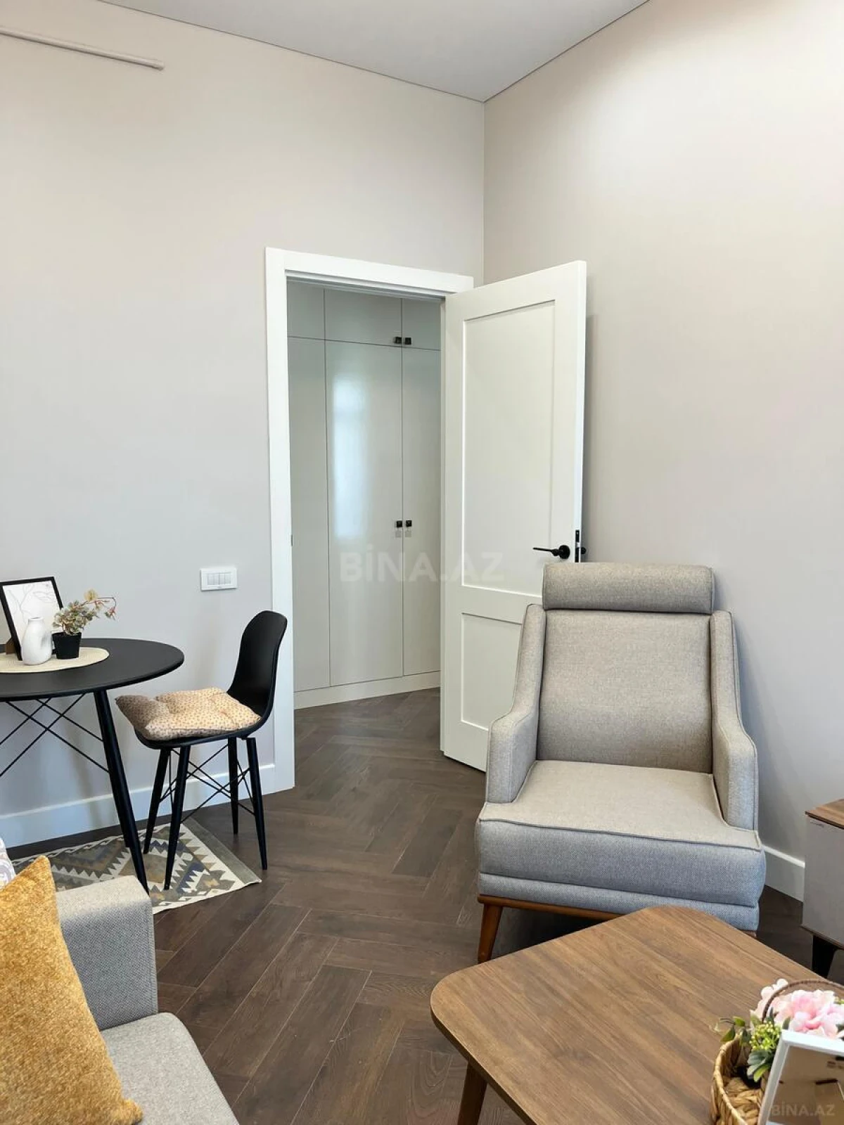 Kirayə verilir 2 otaqlı mənzil 62 m²