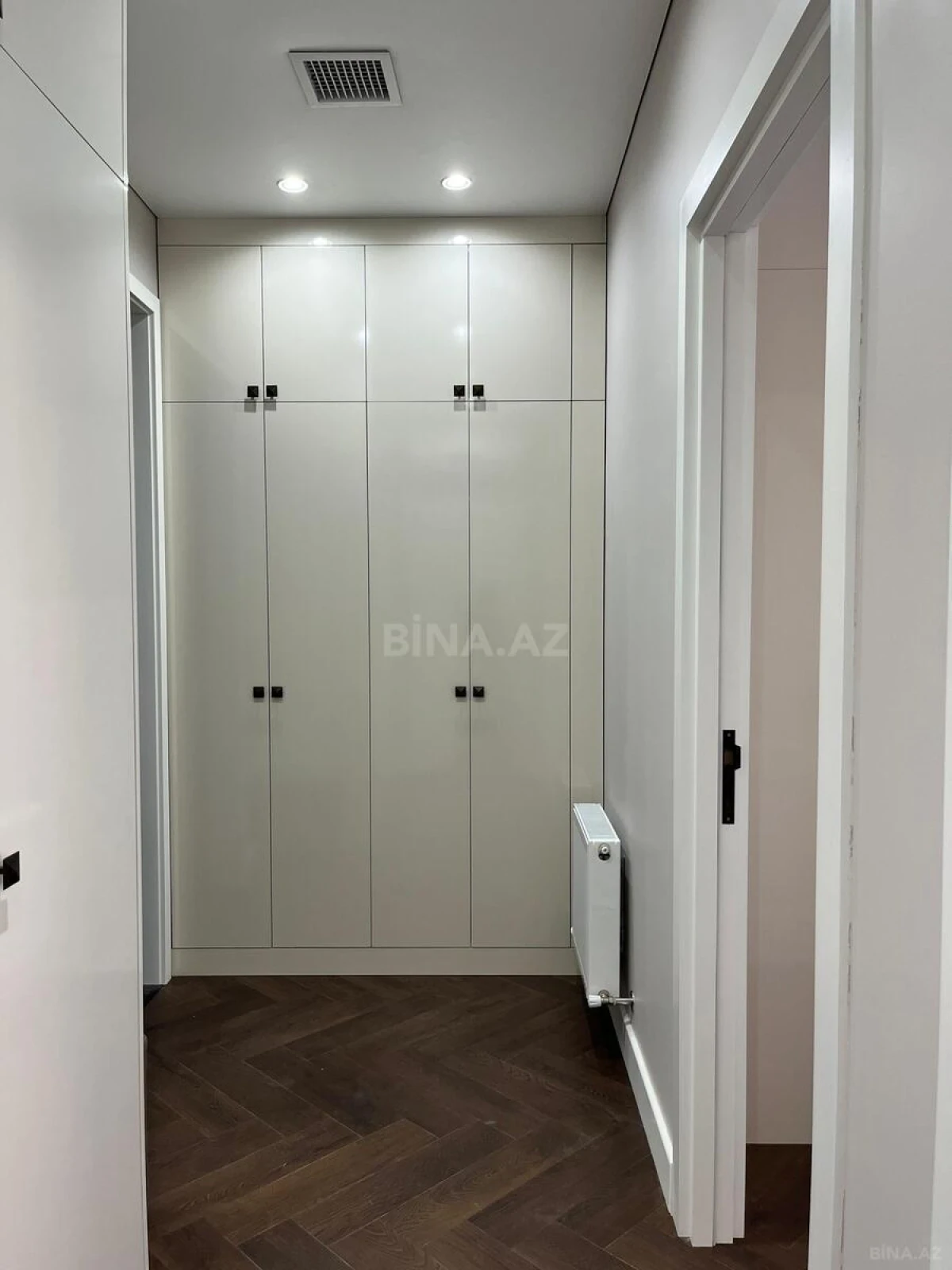 Kirayə verilir 2 otaqlı mənzil 62 m²
