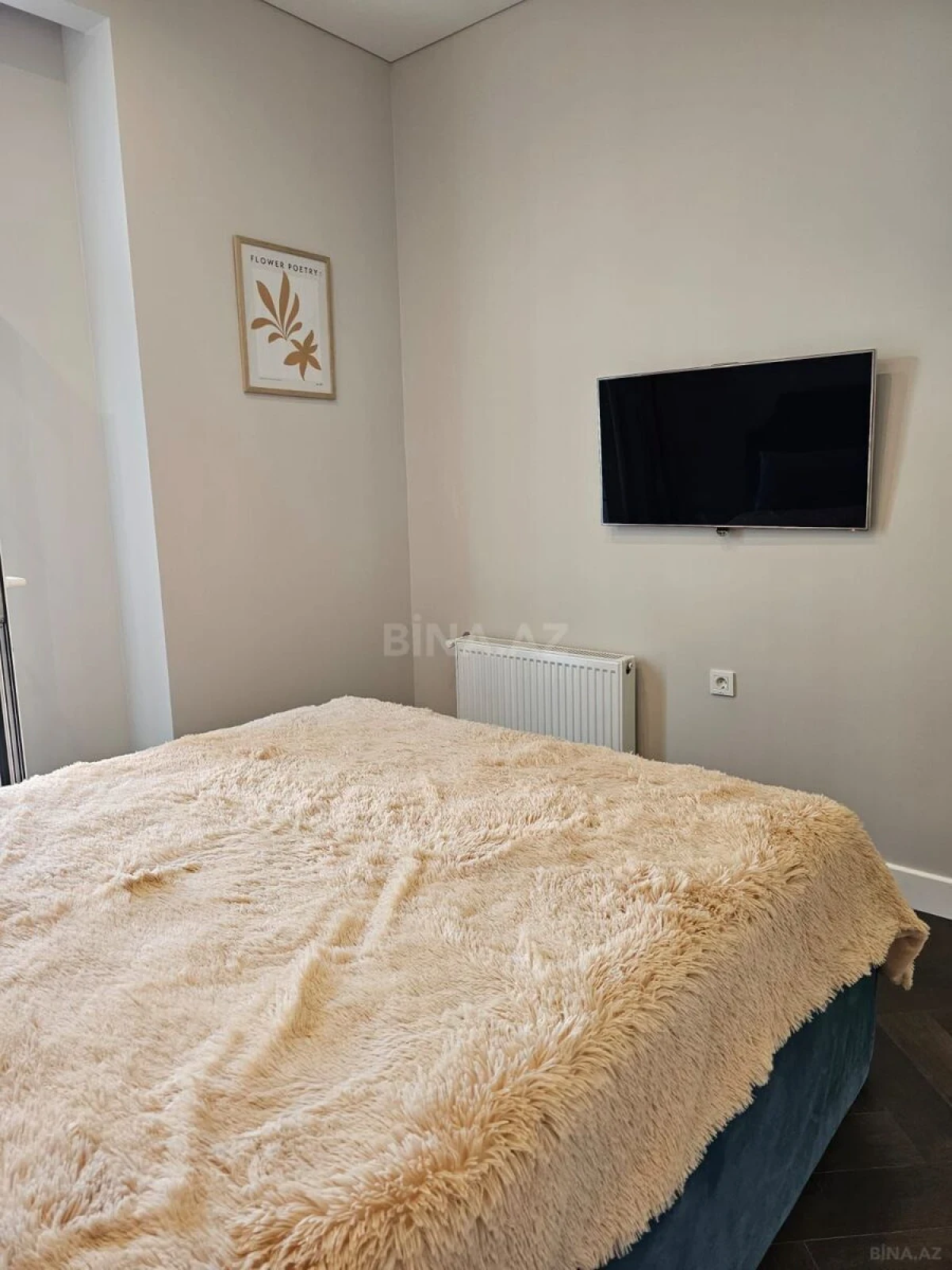 Kirayə verilir 2 otaqlı mənzil 62 m²