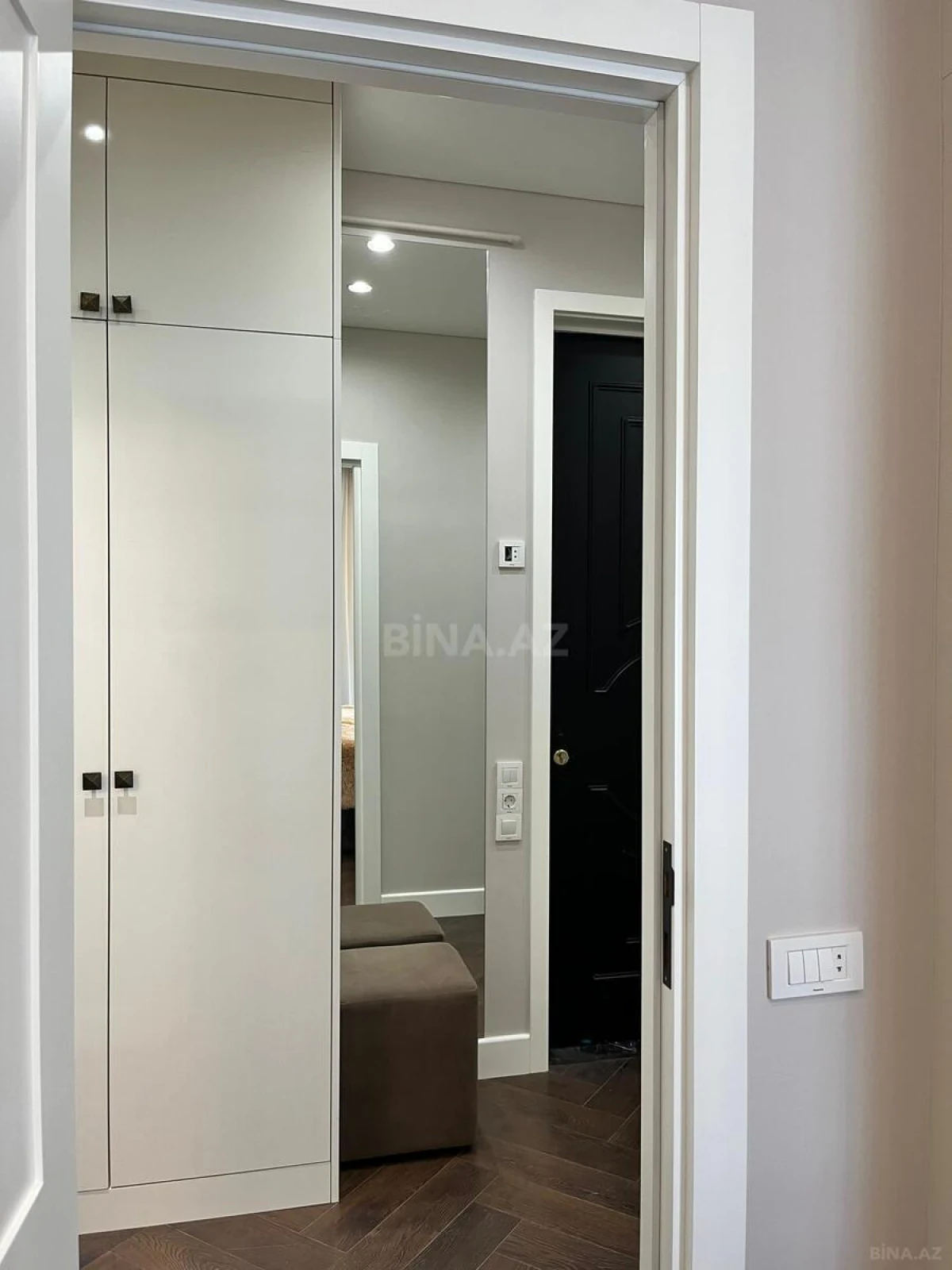 Kirayə verilir 2 otaqlı mənzil 62 m²
