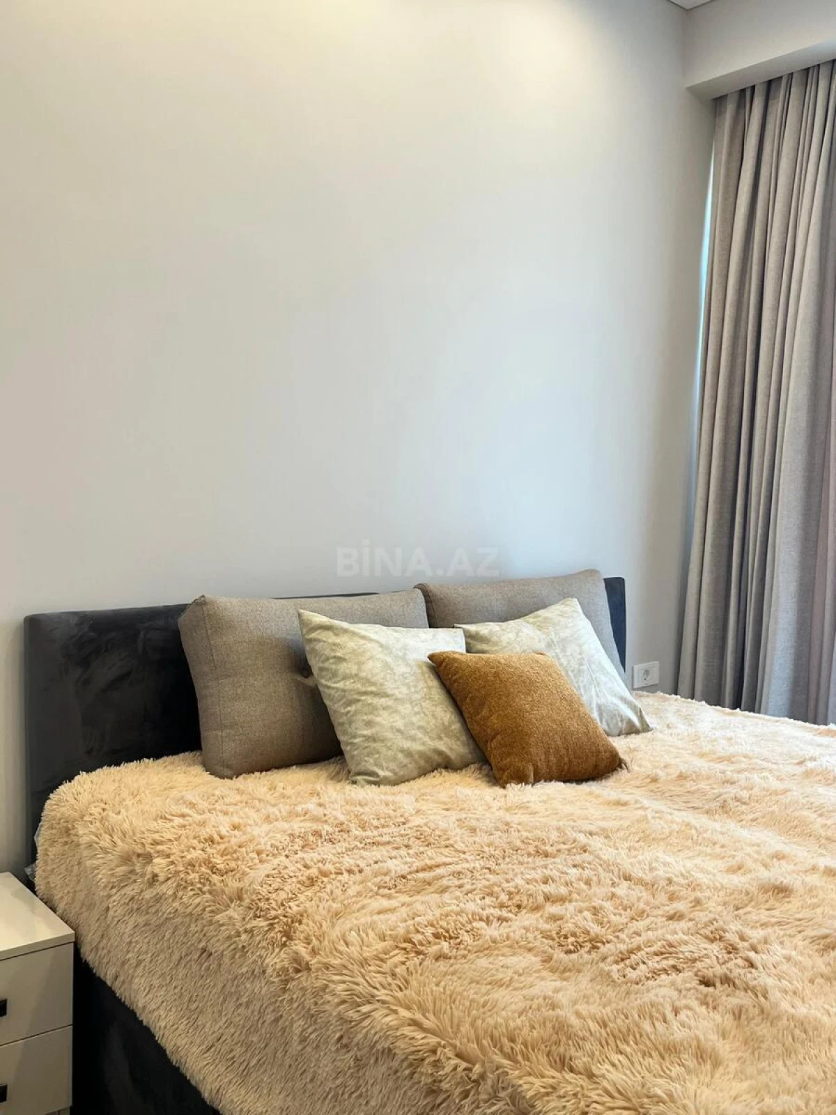 Kirayə verilir 2 otaqlı mənzil 62 m²
