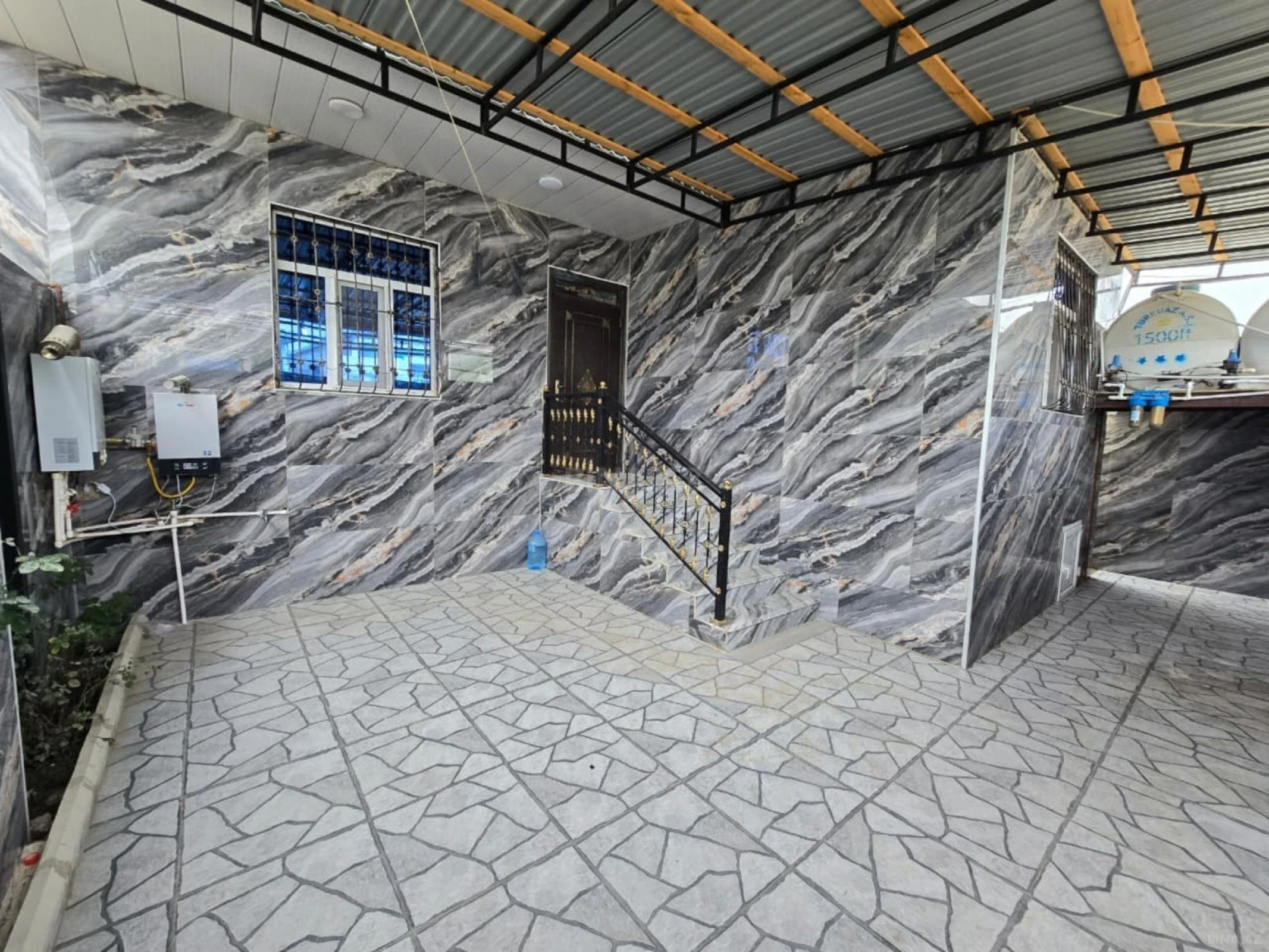 Satılır 4 otaqlı həyət evi 92 m²