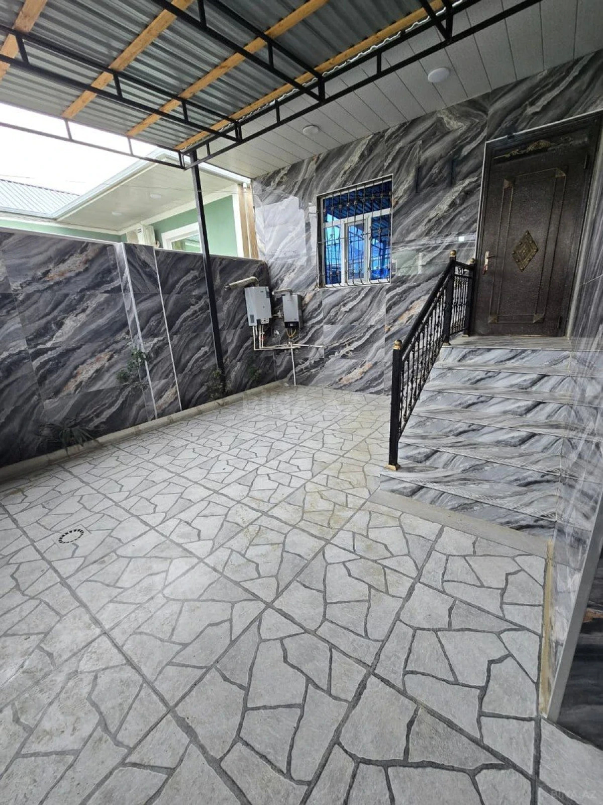 Satılır 4 otaqlı həyət evi 92 m²