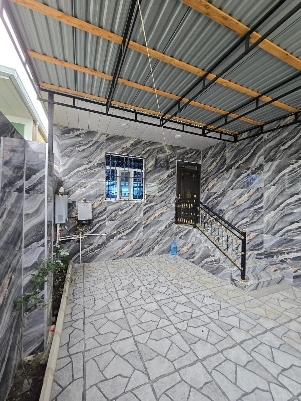 Satılır 4 otaqlı həyət evi 92 m²