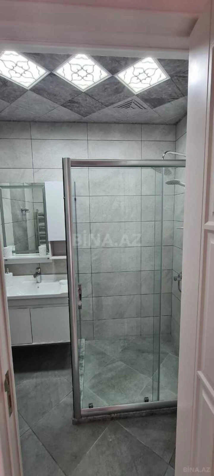 Kirayə verilir 3 otaqlı mənzil 110 m²