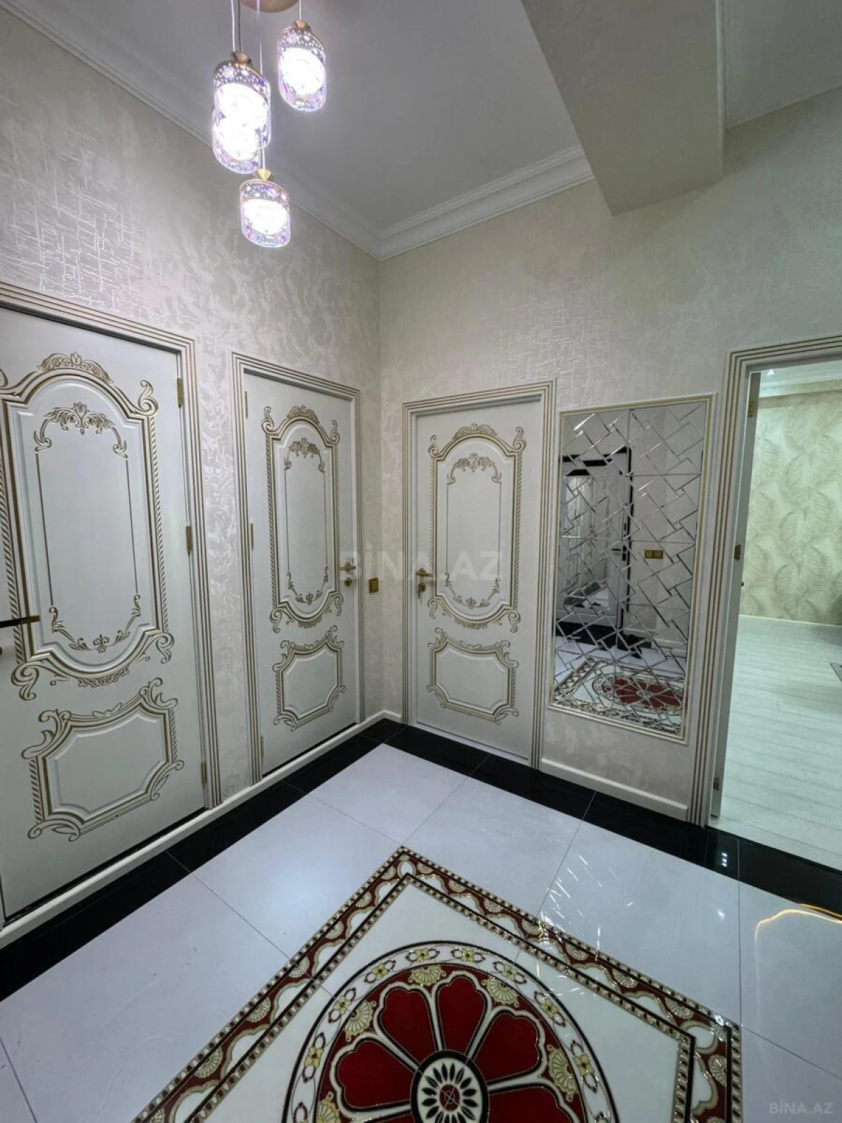 Kirayə verilir 2 otaqlı mənzil 73 m²