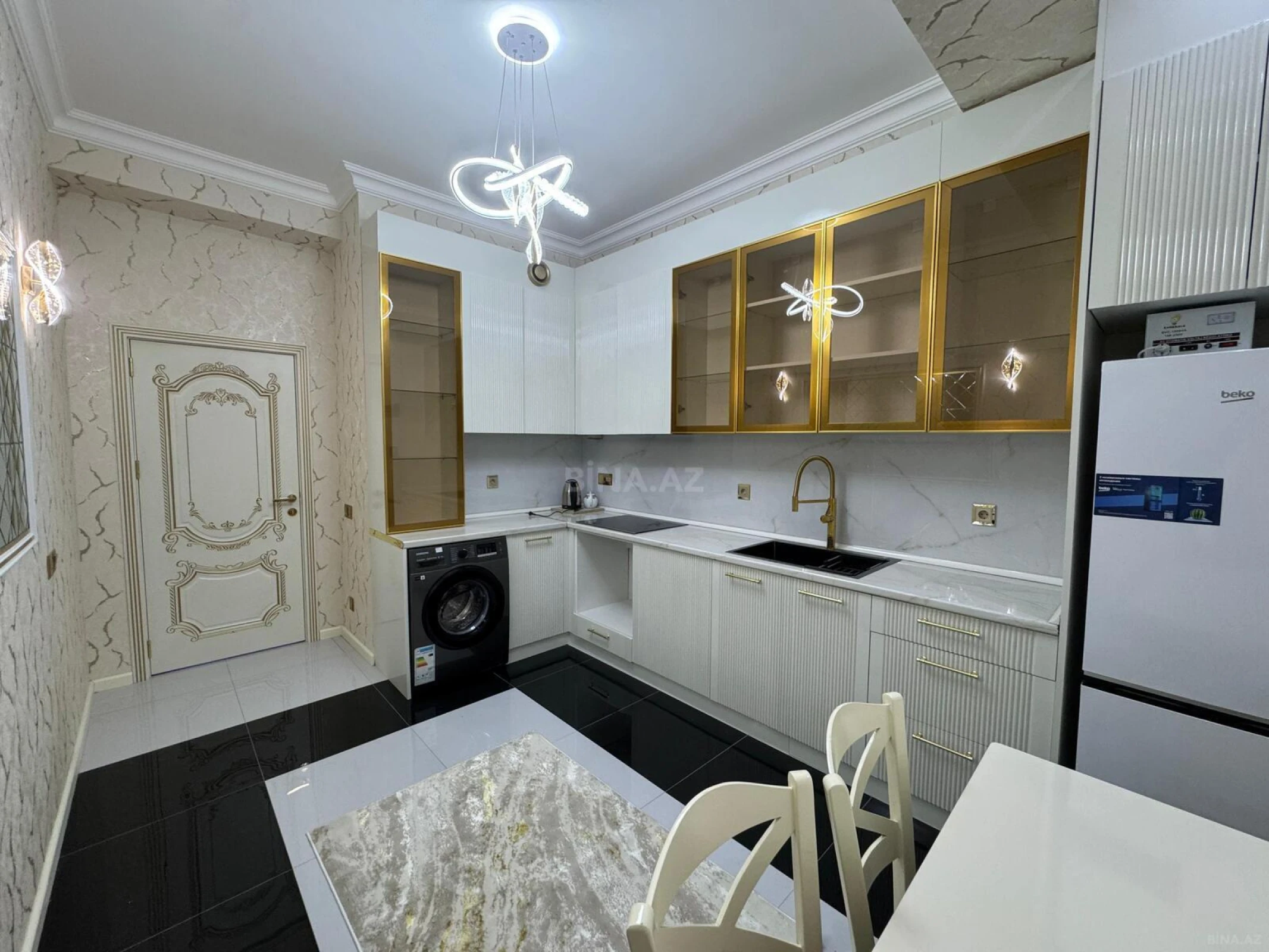 Kirayə verilir 2 otaqlı mənzil 73 m²