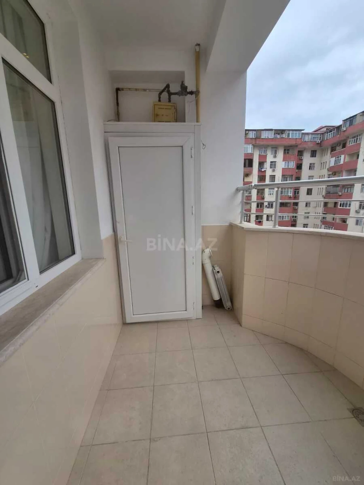 Satılır 3 otaqlı mənzil 110 m²