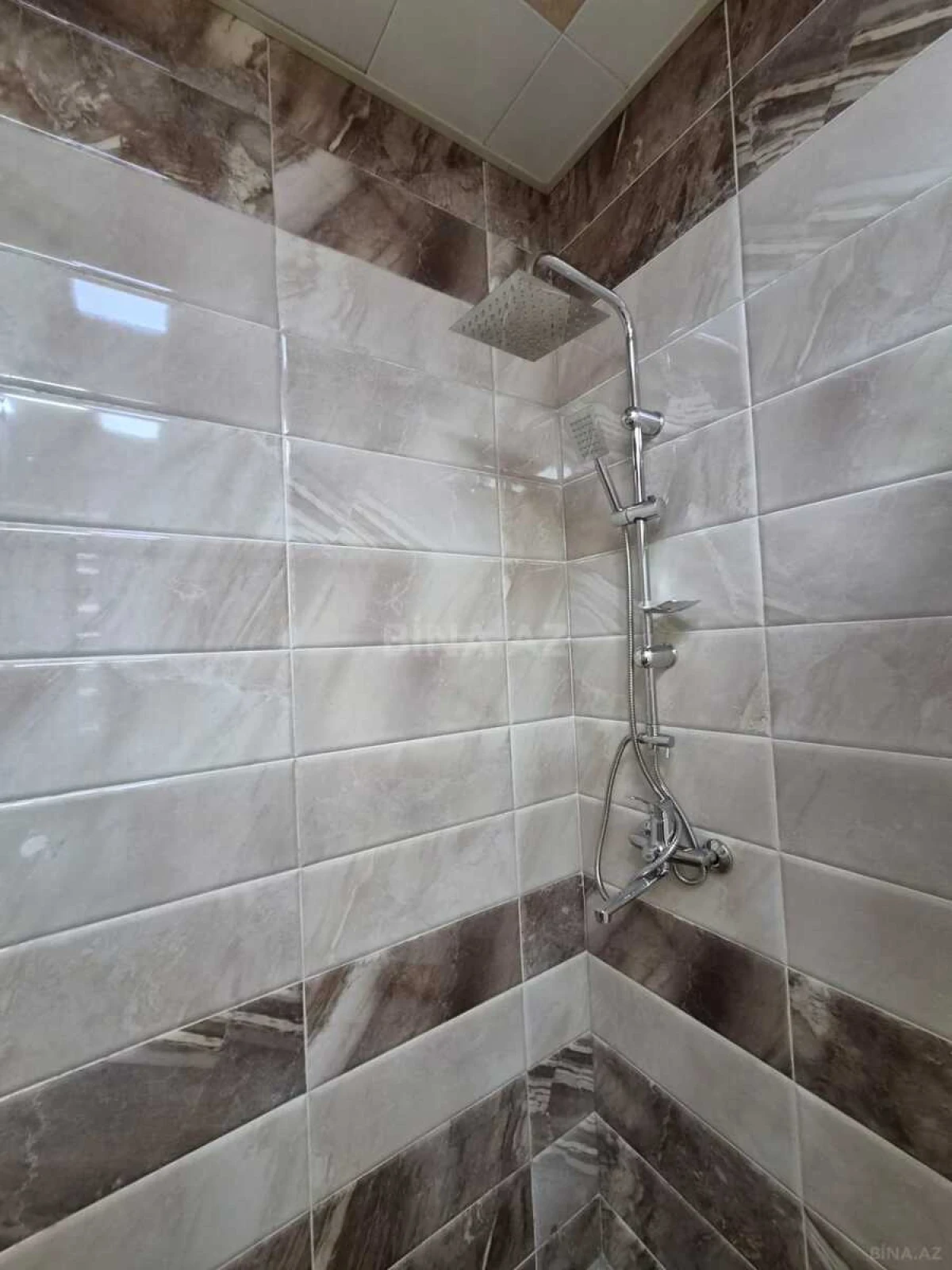 Satılır 3 otaqlı mənzil 110 m²
