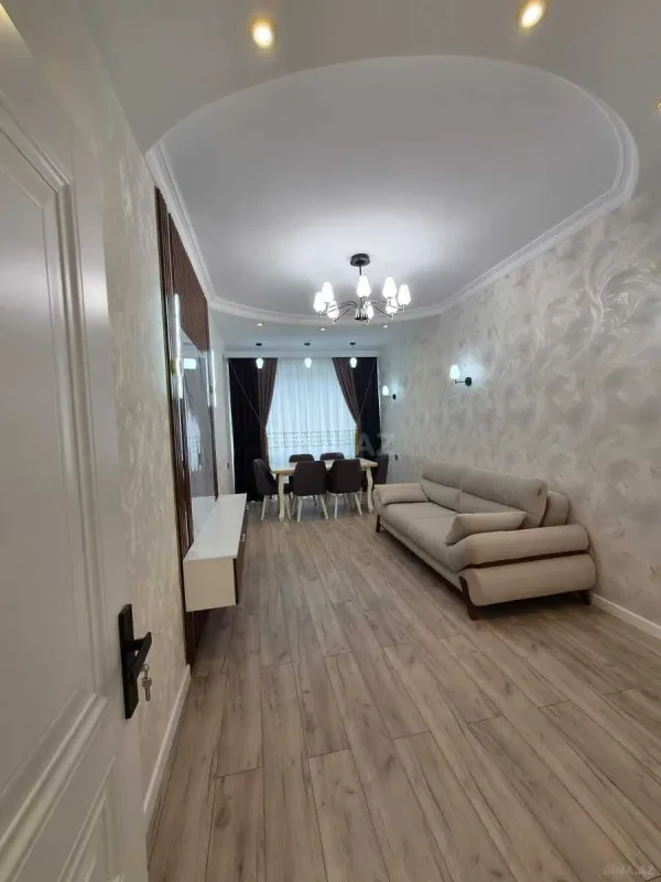 Satılır 3 otaqlı mənzil 110 m²