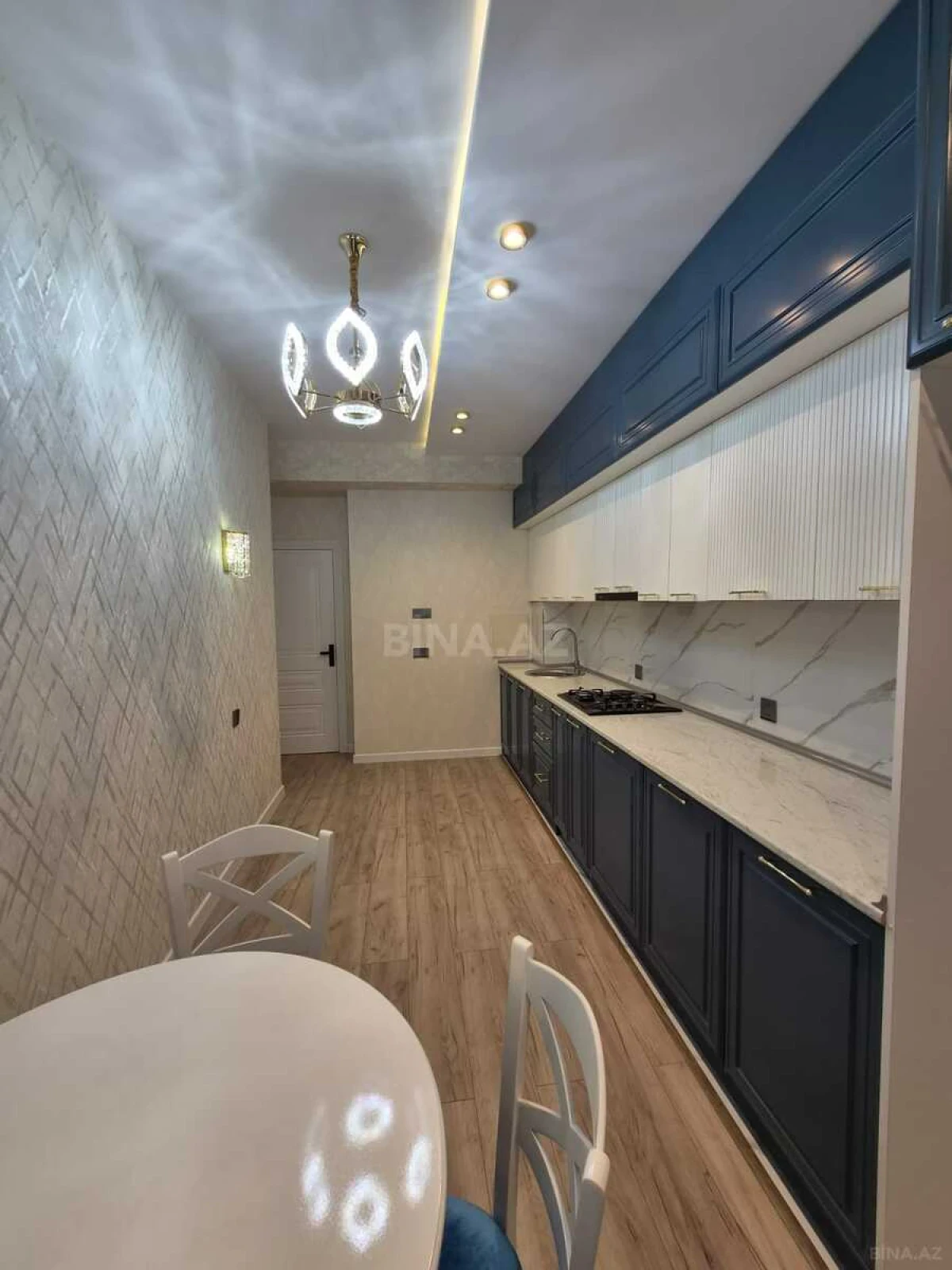 Satılır 3 otaqlı mənzil 110 m²