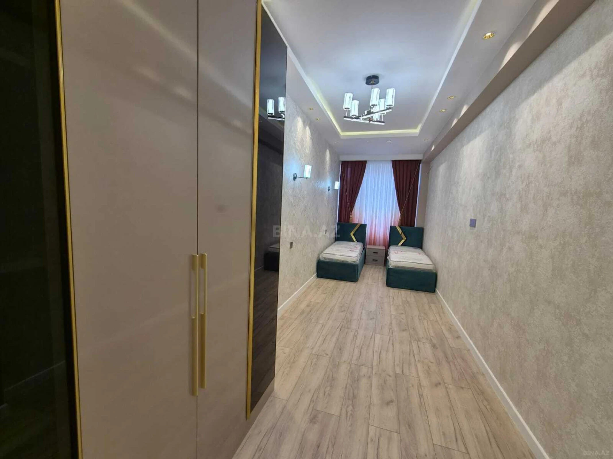Satılır 3 otaqlı mənzil 110 m²