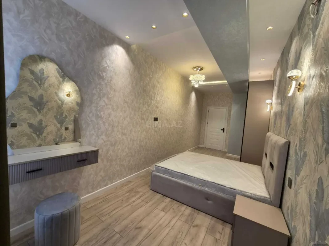 Satılır 3 otaqlı mənzil 110 m²