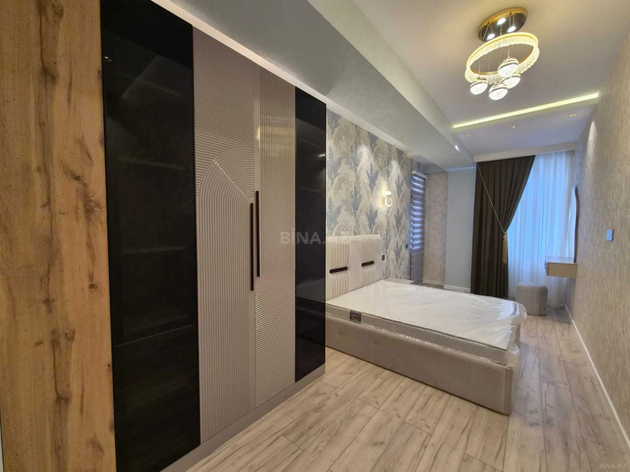 Satılır 3 otaqlı mənzil 110 m²