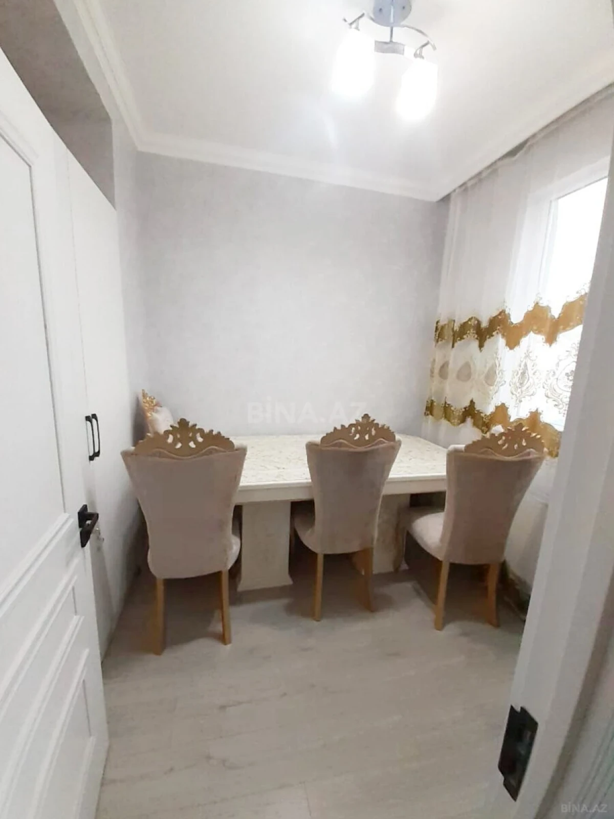 Satılır 2 otaqlı mənzil 42 m²