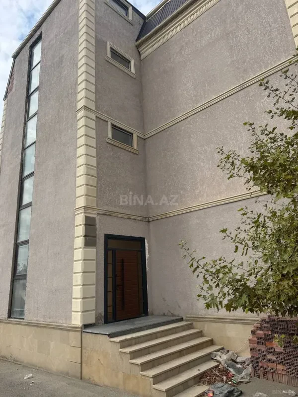 Satılır 3 otaqlı mənzil 107 m²