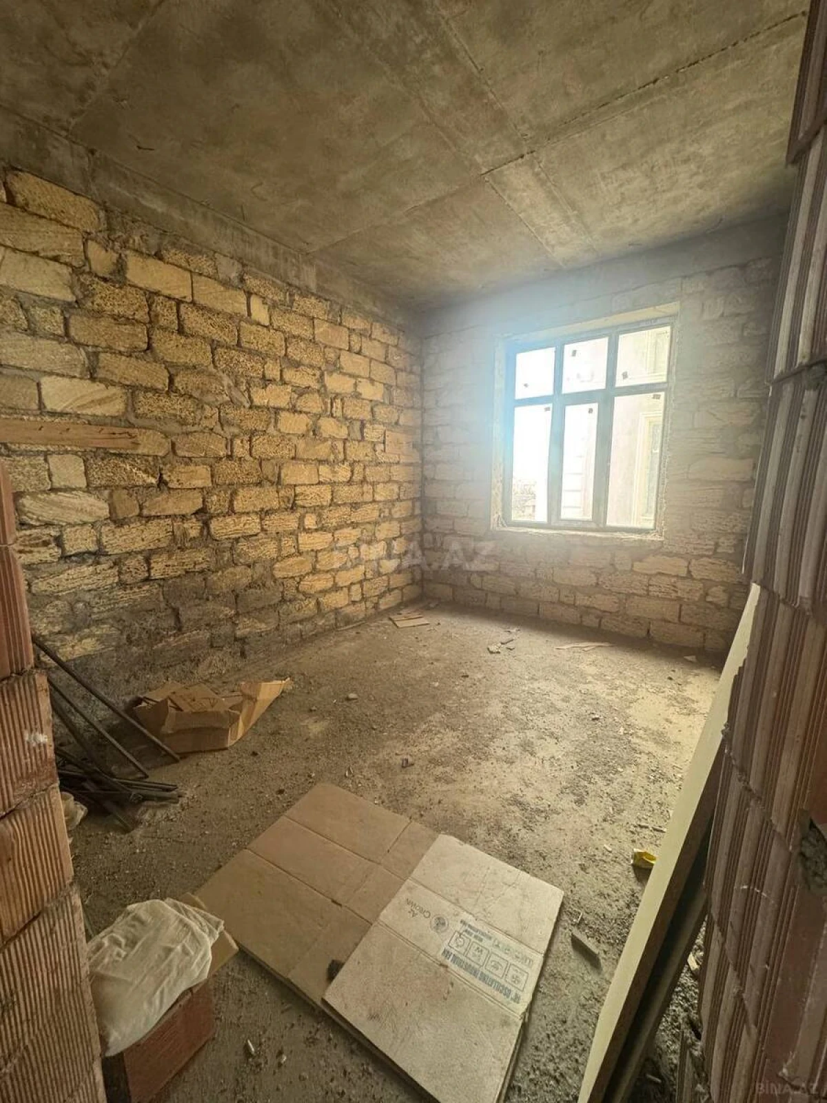 Satılır 3 otaqlı mənzil 107 m²