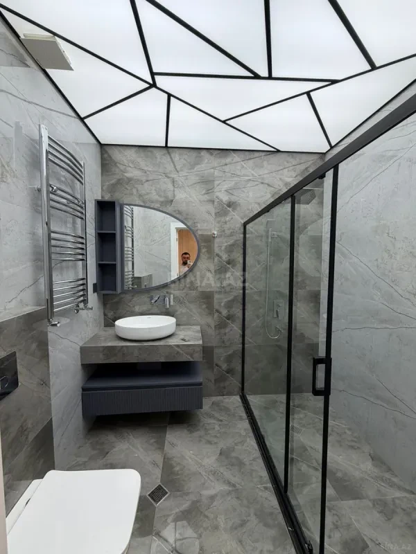 Satılır 4 otaqlı mənzil 139 m²