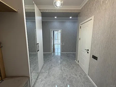 Kirayə verilir 2 otaqlı mənzil 75 m²