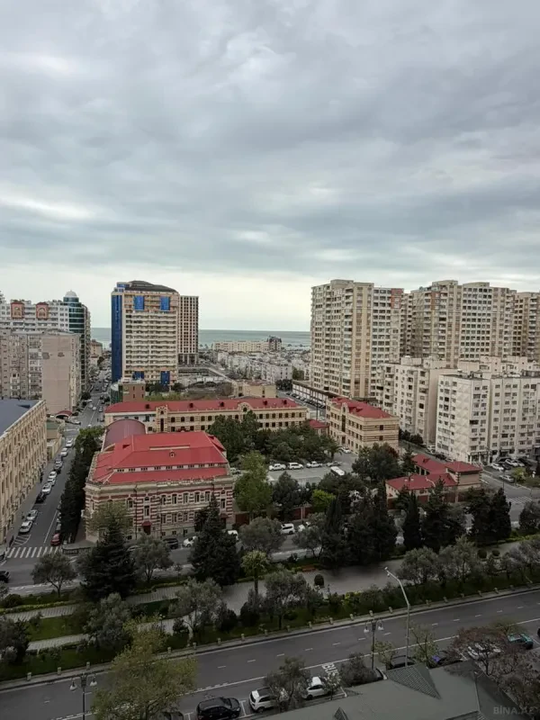 Kirayə verilir 2 otaqlı mənzil 75 m²