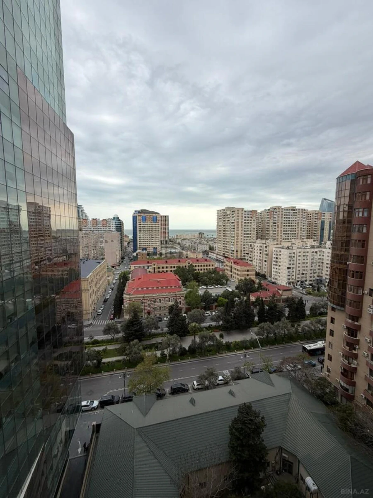 Kirayə verilir 2 otaqlı mənzil 75 m²