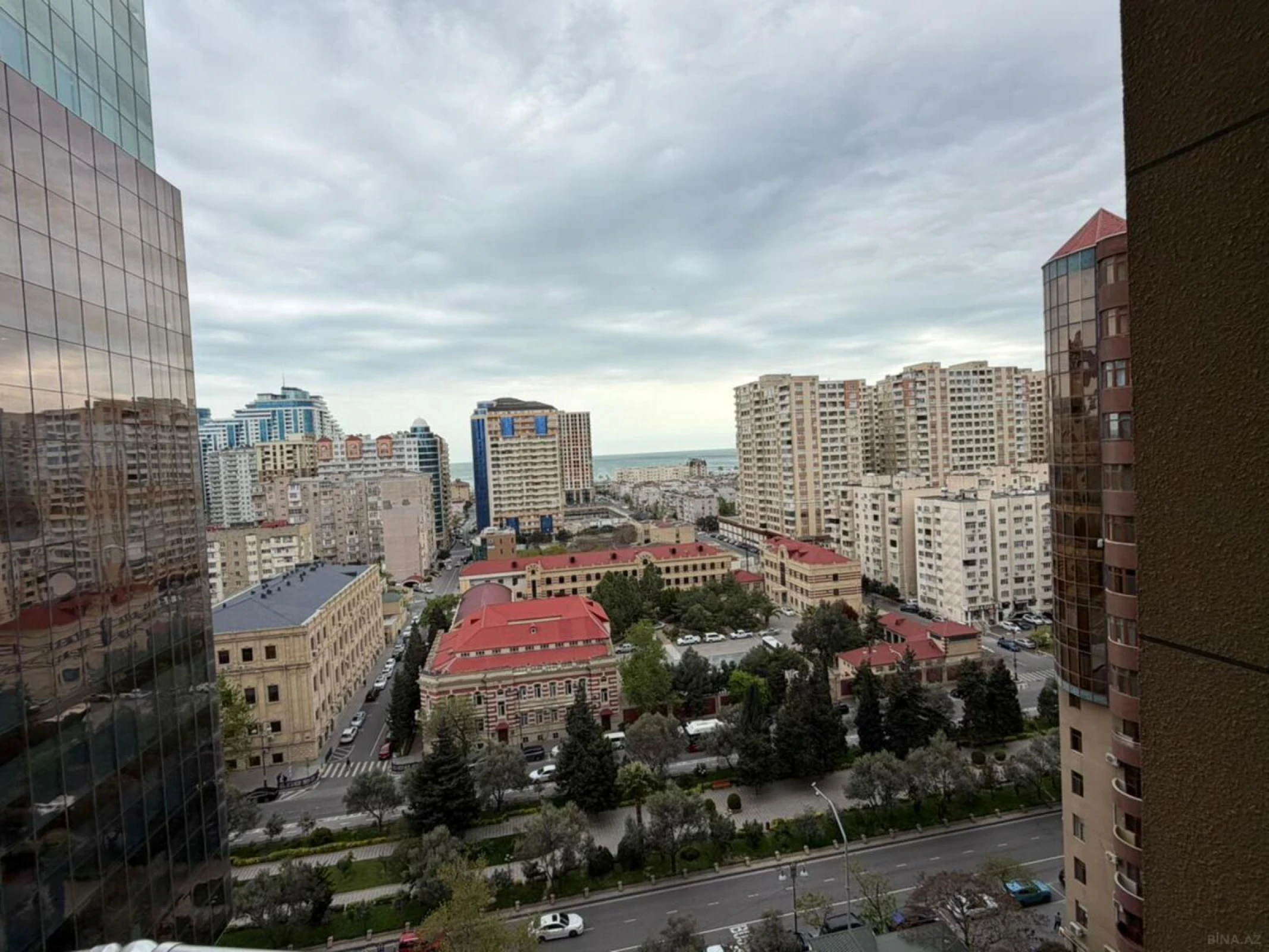 Kirayə verilir 2 otaqlı mənzil 75 m²