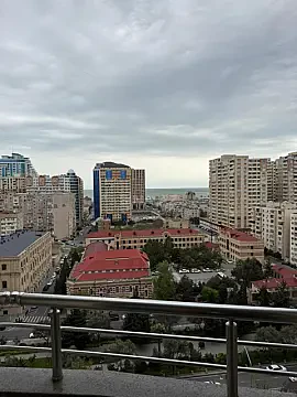 Kirayə verilir 2 otaqlı mənzil 75 m²