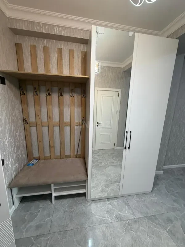 Kirayə verilir 2 otaqlı mənzil 75 m²