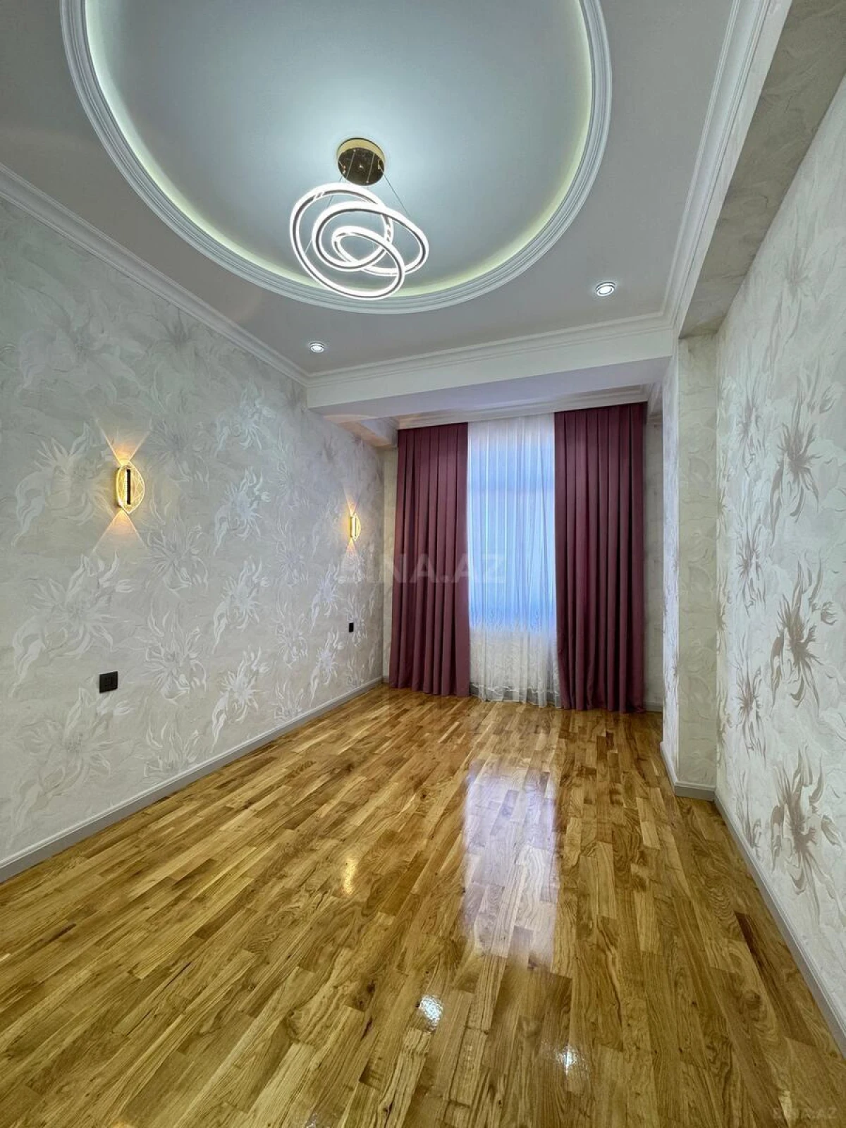 Satılır 3 otaqlı mənzil 92 m²