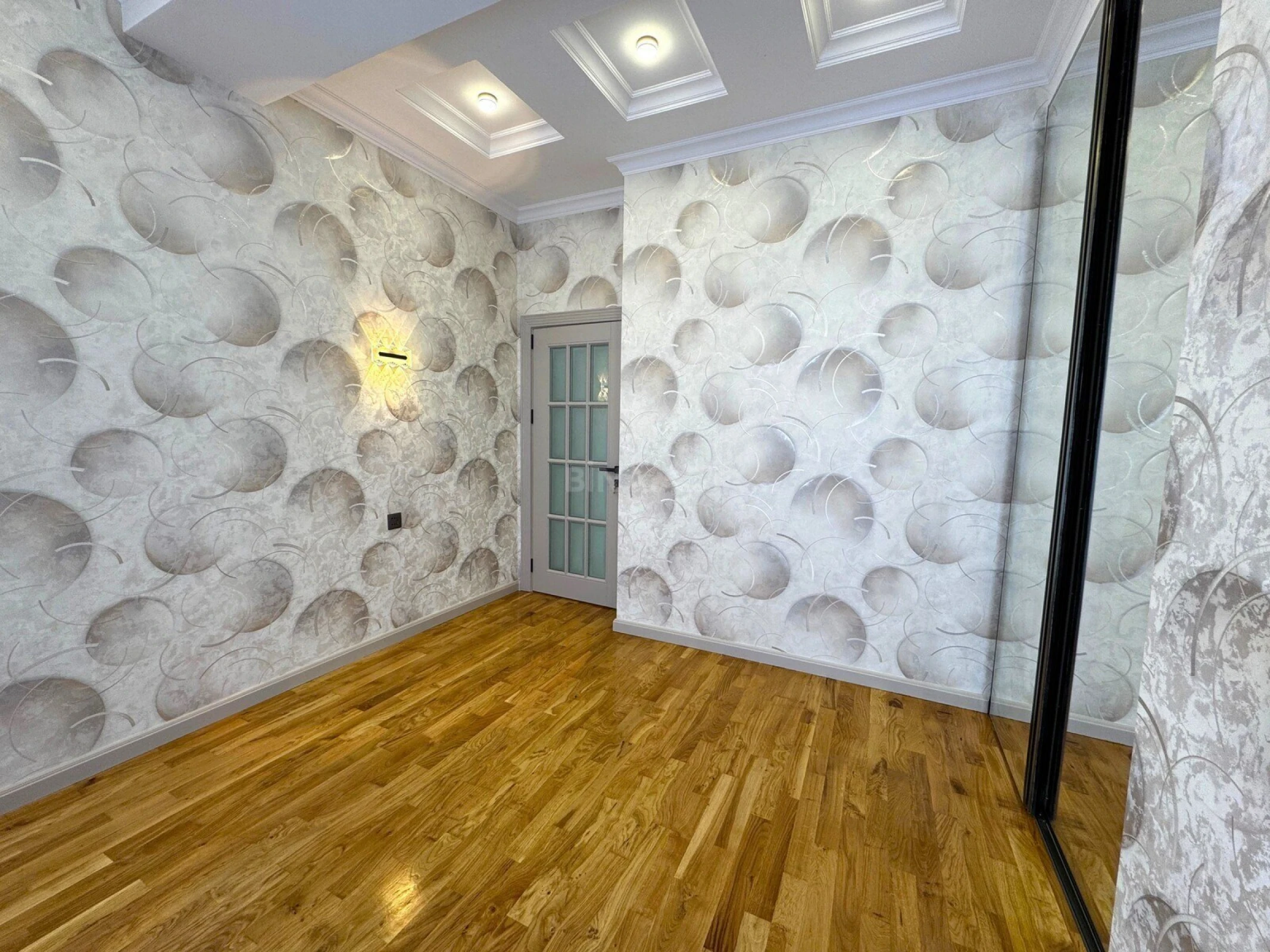 Satılır 3 otaqlı mənzil 92 m²