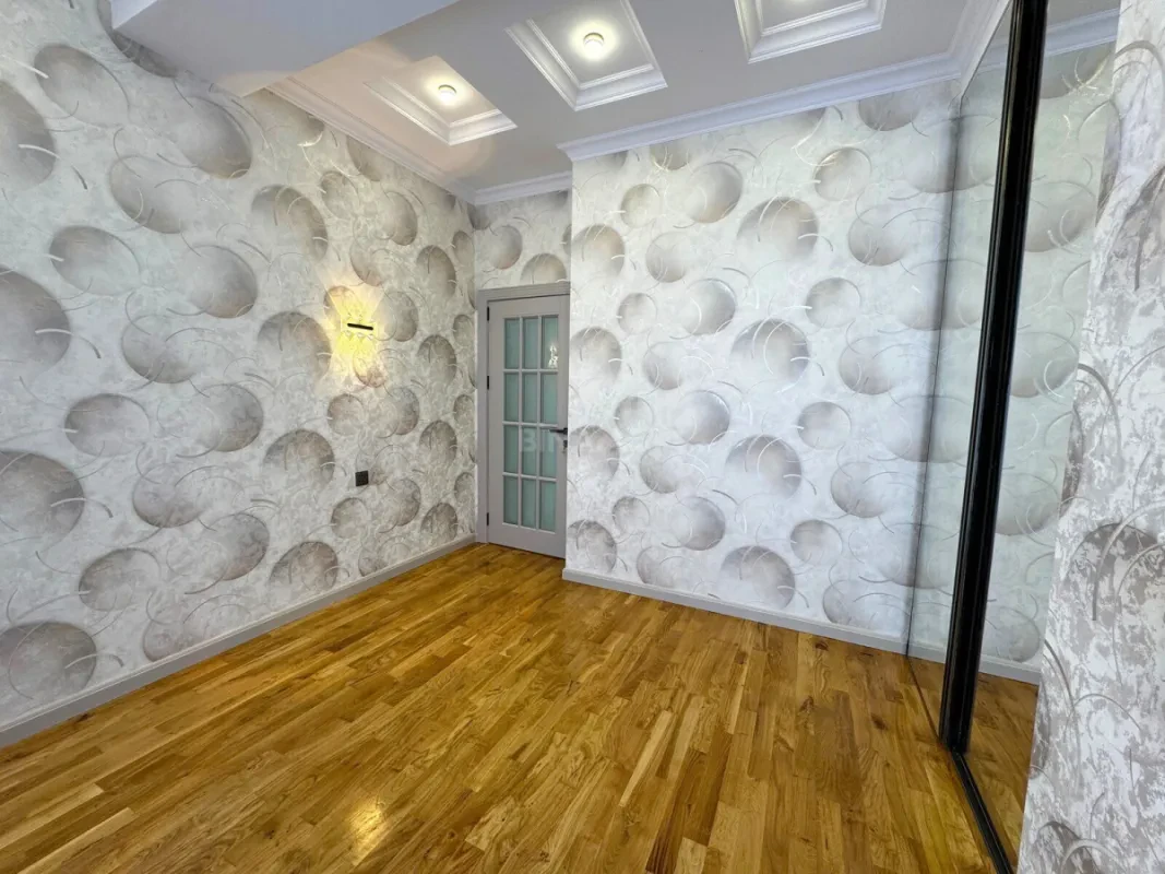 Satılır 3 otaqlı mənzil 92 m²