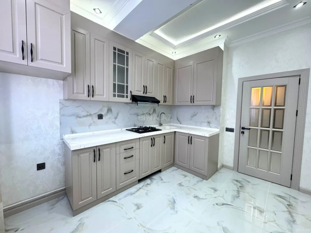Satılır 3 otaqlı mənzil 92 m²